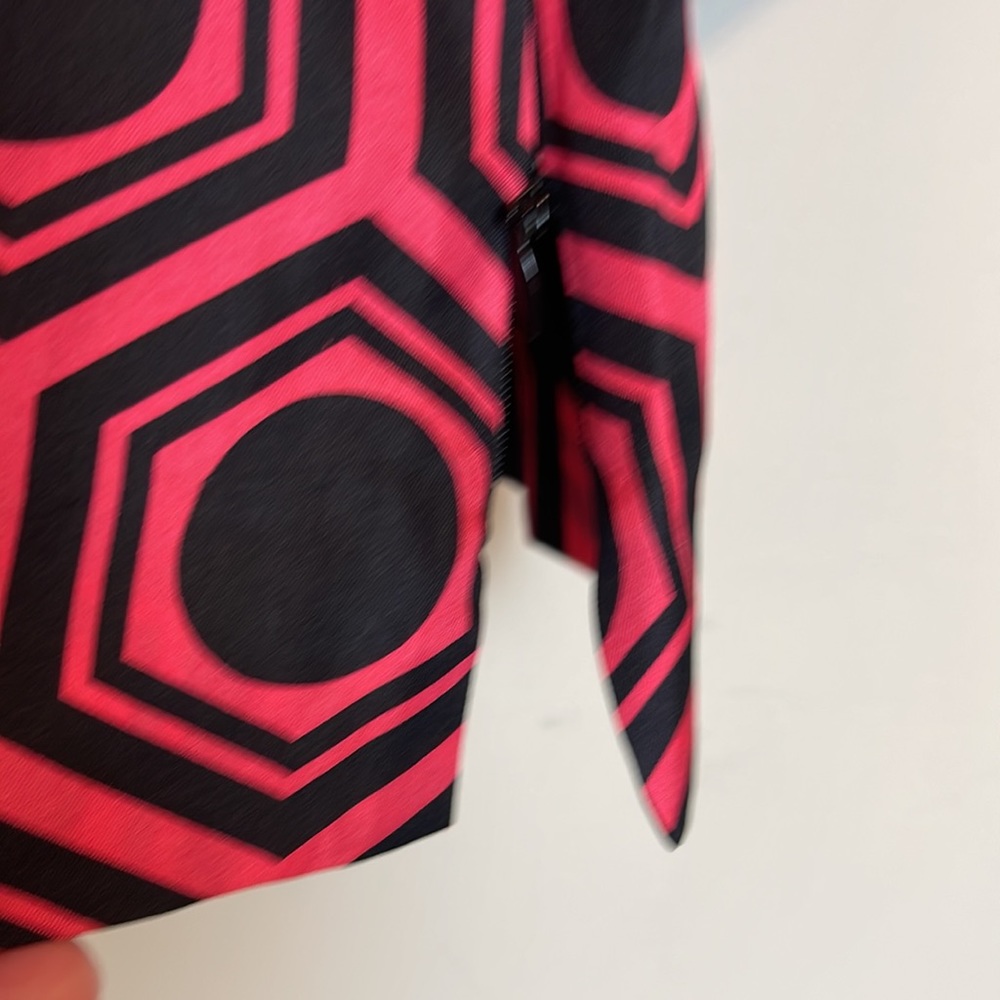 Milly of New York geometric silk blouse size 10 - Picture 3 of 10